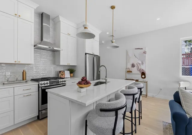 28-swan-ave-1-east-boston-ma-02128/hzid_a88eba52