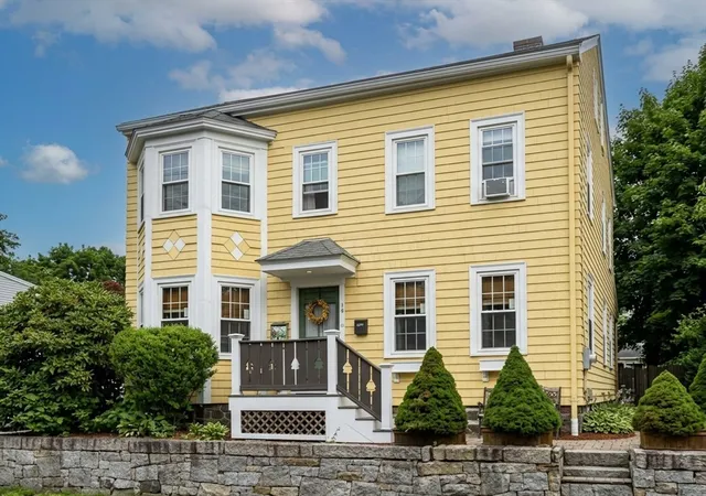 19-rowland-street-2-marblehead-ma-01945/hzid_d421a9a0