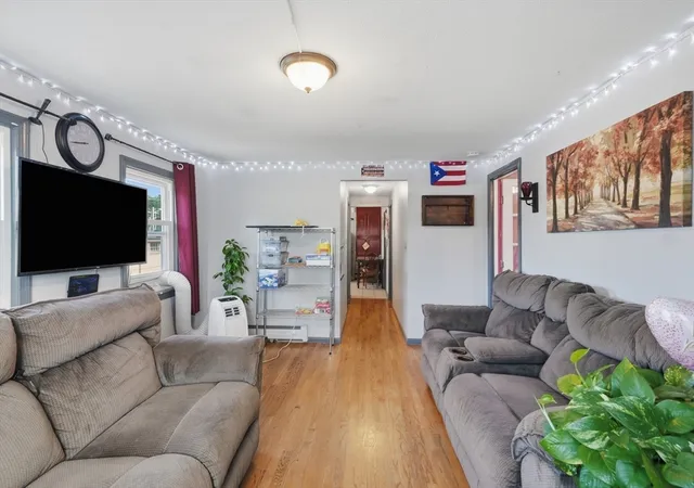218-calvary-street-2-waltham-ma-02453/hzid_fe344b51