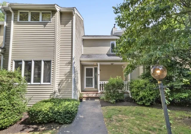 28-pemberton-st-b-walpole-ma-02081/hzid_145b0326
