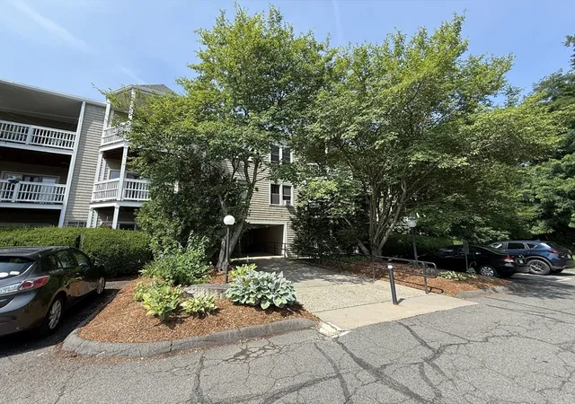 23-randolph-pl-108-northampton-ma-01060/hzid_e62c6cf5