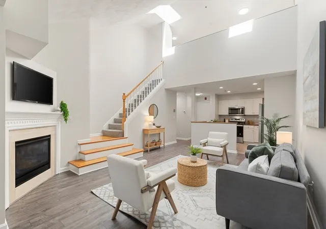 661-lowell-st-14-lexington-ma-02420/hzid_b041449d