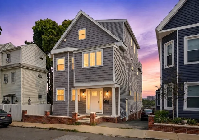 8-leyden-ave-8-medford-ma-02155/hzid_e9e5441d