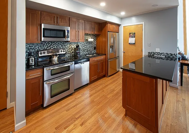 351-pleasant-st-11-northampton-ma-01060/hzid_d319433b
