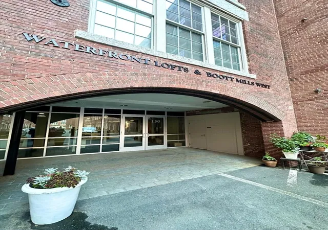 130-john-street-355-lowell-ma-01852/hzid_3f9dbebf