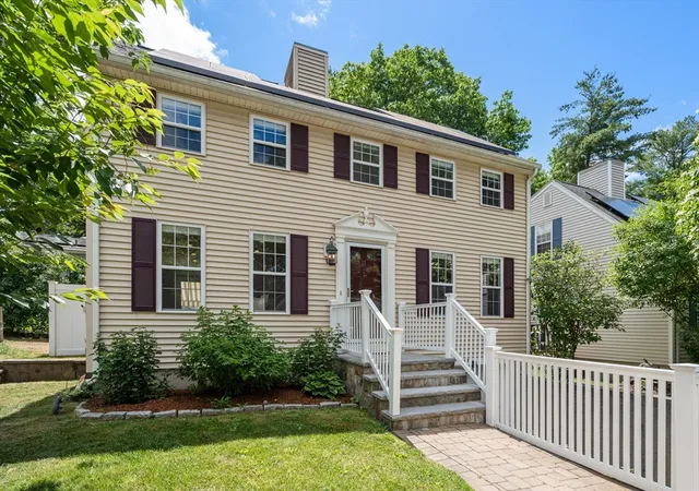 11-arcadia-circle-23-marlborough-ma-01752/hzid_5d735be5