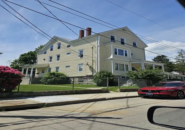 80-warburton-fall-river-ma-02720/hzid_220134ca