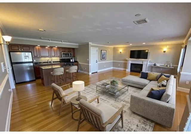 366-dorchester-street-4-boston-ma-02127/hzid_720698fe