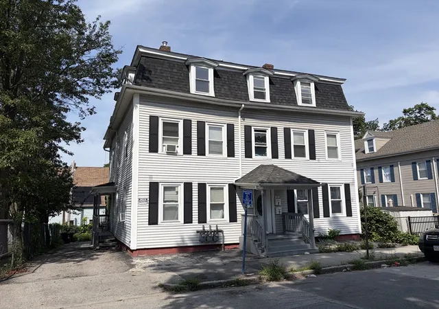 34-newbury-worcester-ma-01609/hzid_a84a67fc