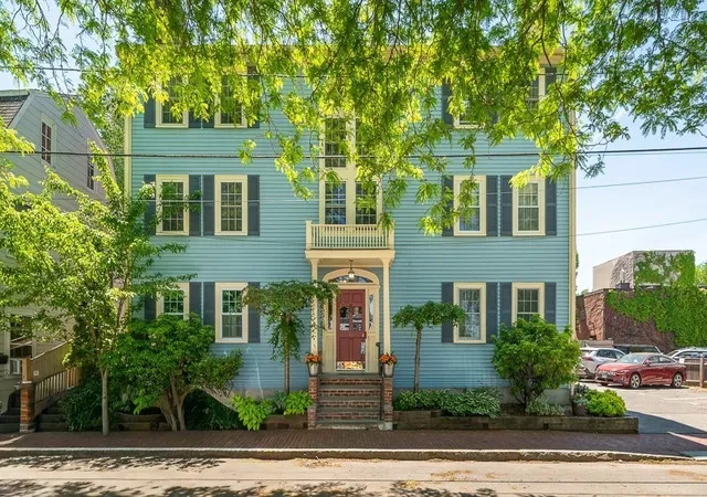 6-temple-street-3-newburyport-ma-01950/hzid_d7a88667