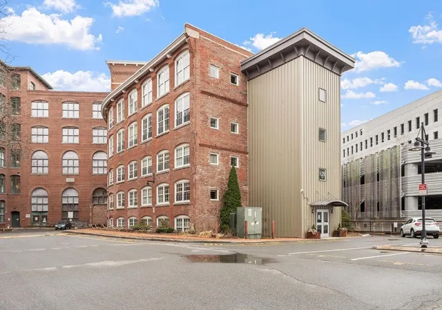 200-market-st-3504-lowell-ma-01852/hzid_b66f4f0f