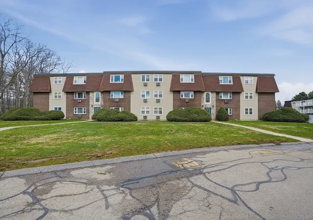 180-main-street-b34-bridgewater-ma-02324/hzid_c7c4fabc