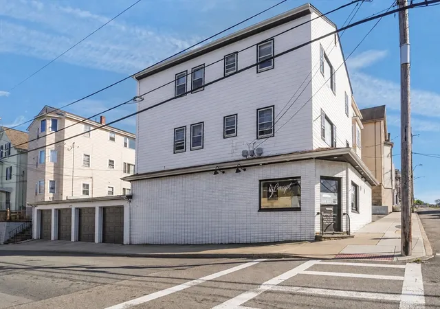 284-broadway-fall-river-ma-02721/hzid_7eba7700