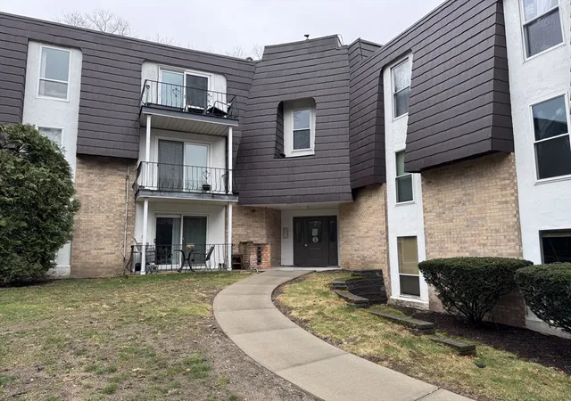 5-shadowbrook-ln-32-milford-ma-01757/hzid_28e6cdaa
