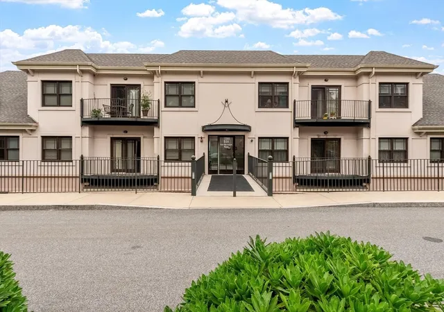 558-e-merrimack-st-34-lowell-ma-01852/hzid_7ba32aff