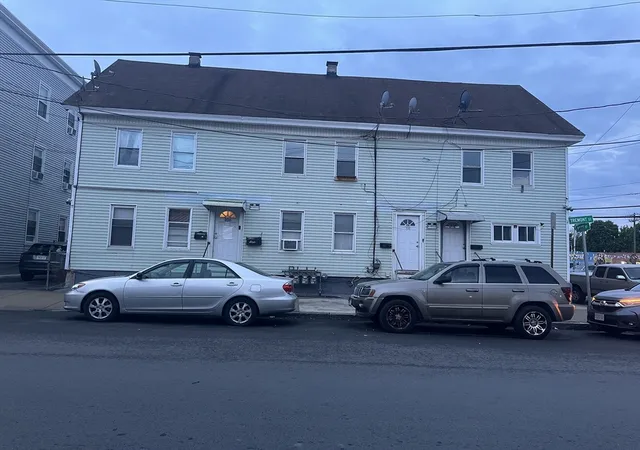 106-110-tremont-st-lawrence-ma-01841/hzid_32ed7a40
