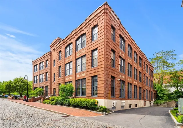 1243-adams-street-pm309-boston-ma-02124/hzid_5ad488be