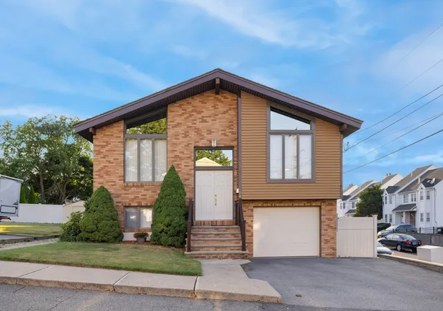 18-blaney-st-revere-ma-02151/hzid_f9beba41