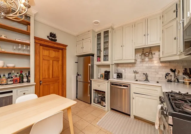 49-revere-st-4-boston-ma-02114/hzid_3140f039