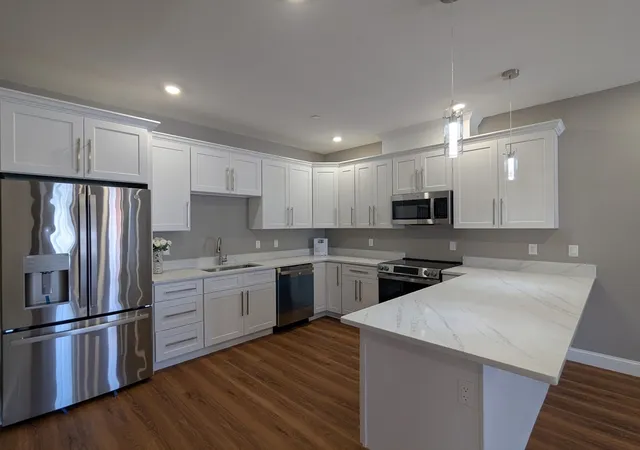13-nahant-st-3c-lynn-ma-01902/hzid_fa25c53f