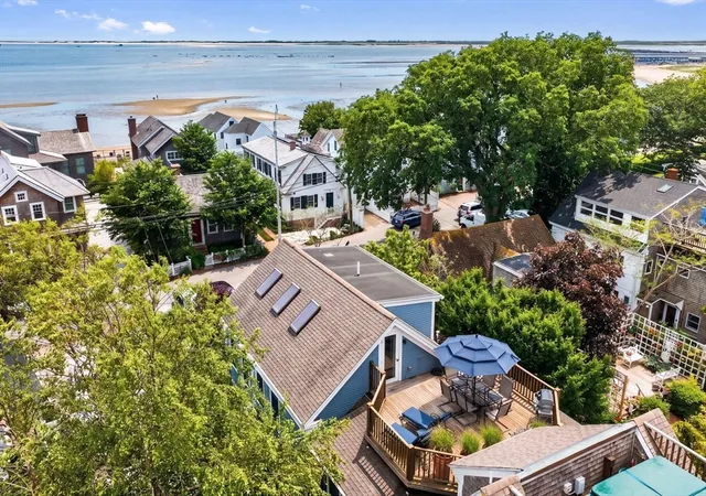 48-commercial-street-unit-4-provincetown-ma-02657/hzid_7ec6393f