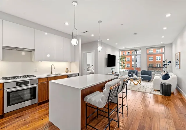 99-sumner-st-312-boston-ma-02128/hzid_ad0efaf7