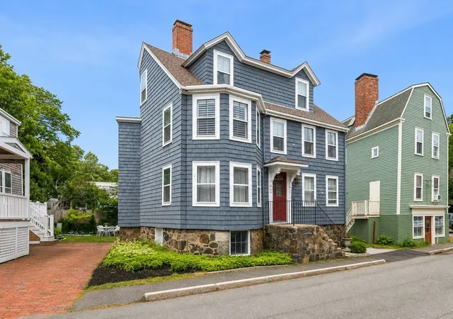 12-darling-street-2-marblehead-ma-01945/hzid_e4491a28