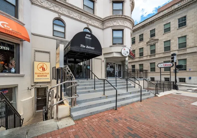 636-beacon-st-505-boston-ma-02215/hzid_9d24837b