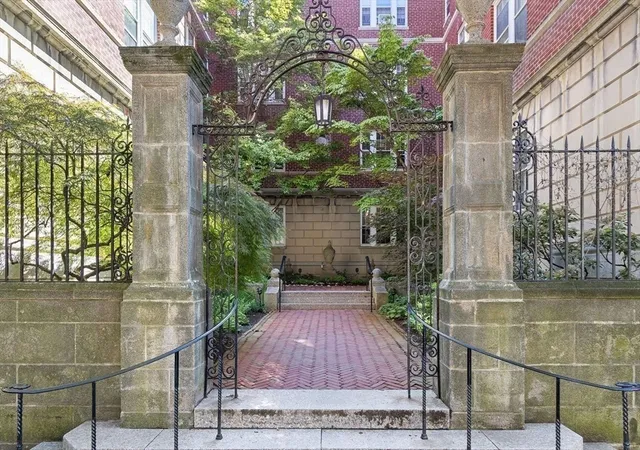 6-washington-avenue-10-cambridge-ma-02140/hzid_e5c25c7c