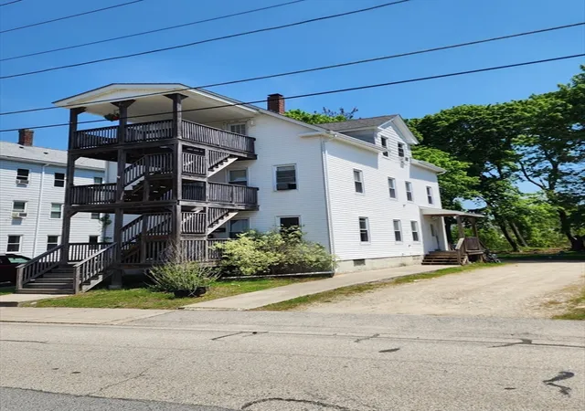 22-robinson-st-webster-ma-01570/hzid_f32631a1
