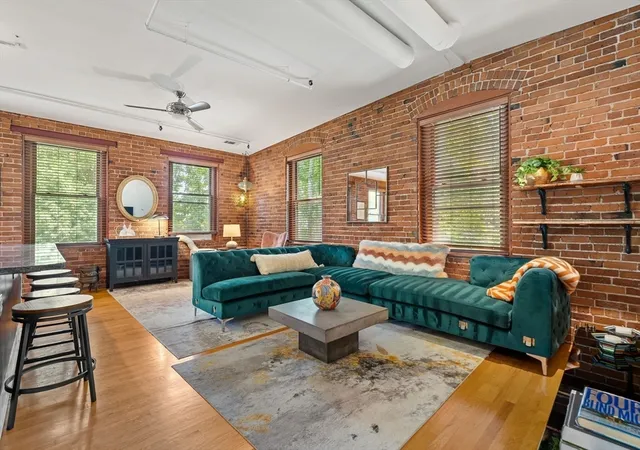 329-lamartine-5-boston-ma-02130/hzid_c50c336e