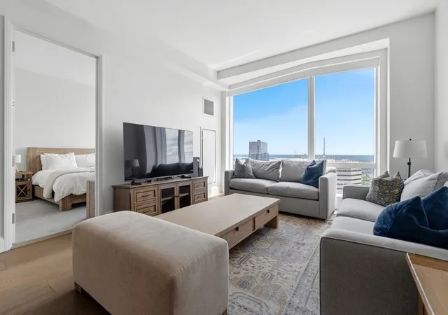 240-devonshire-st-5907-boston-ma-02110/hzid_6b592514