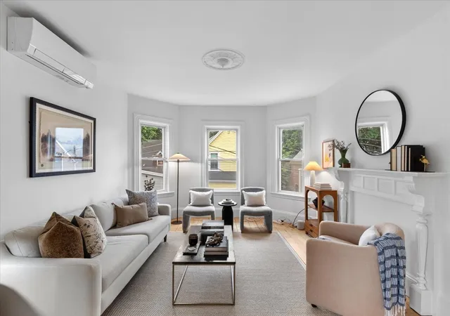 7-mountain-ave-2-somerville-ma-02143/hzid_5c208be5