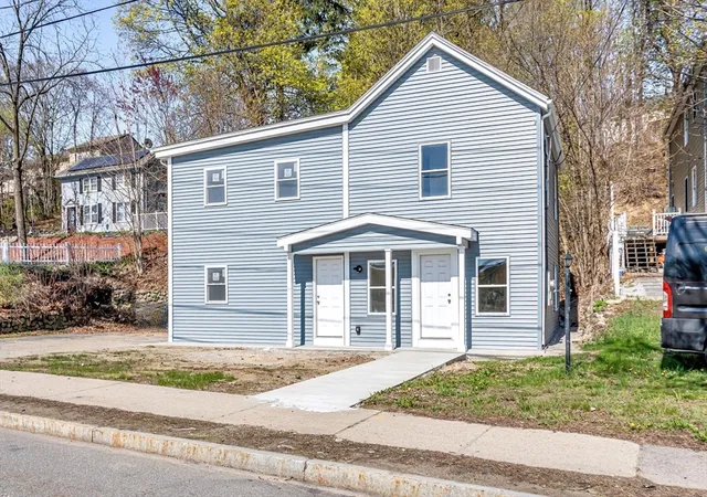 70-marston-st-lawrence-ma-01841/hzid_e80209ec