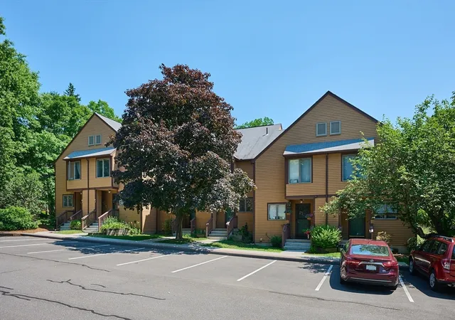 575-bridge-rd-13-4-northampton-ma-01062/hzid_5e3c2710