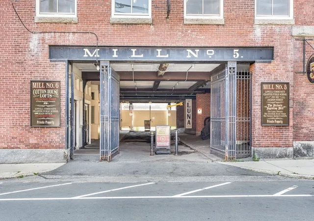 240-jackson-street-622-lowell-ma-01852/hzid_3b84bf4d
