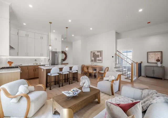 326-lowell-street-3-somerville-ma-02145/hzid_572ecd67