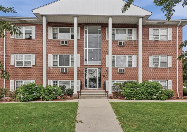 924-main-street-12-woburn-ma-01801/hzid_704244ff