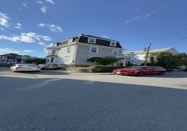 22-howard-haverhill-ma-01830/hzid_b8bb0004