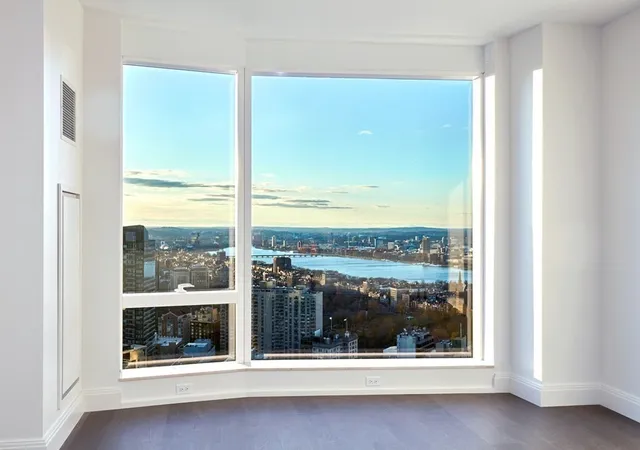 240-devonshire-st-4504-boston-ma-02110/hzid_8540b498