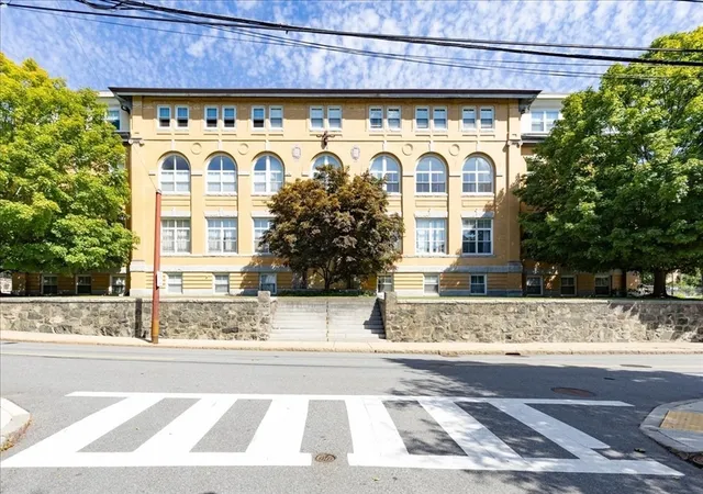145-glenwood-st-305-malden-ma-02148/hzid_230f1858