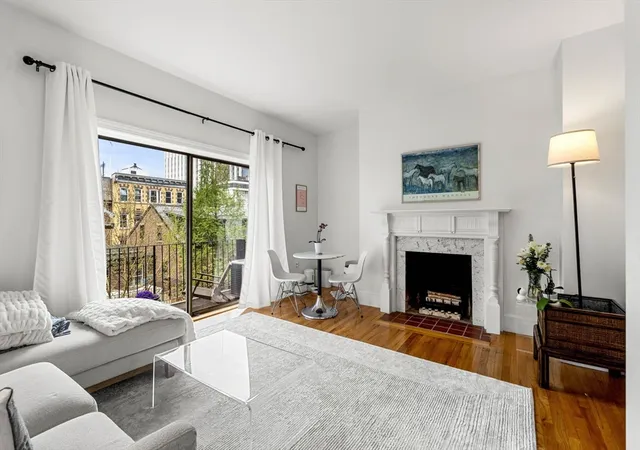 21-hancock-st-3-boston-ma-02114/hzid_2f611c22
