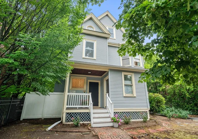 7-russell-street-3-cambridge-ma-02140/hzid_b47ce9b1