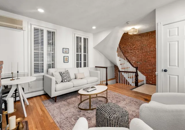 22-shawmut-st-th-boston-ma-02116/hzid_c75c7555
