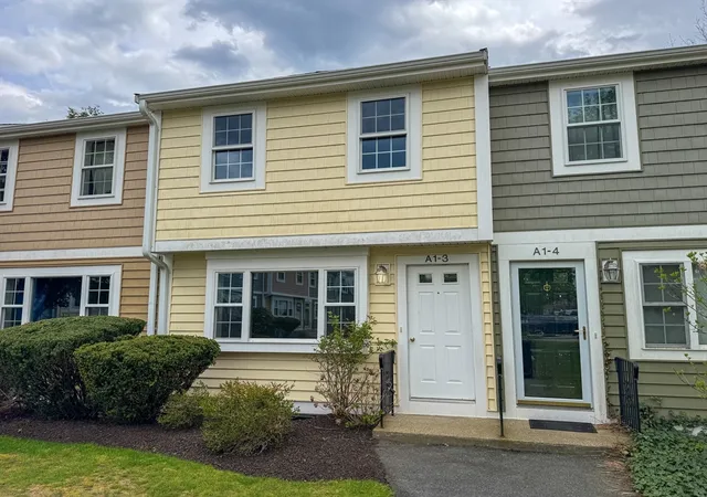 3-lydon-ln-a1-halifax-ma-02338/hzid_e62d9e92
