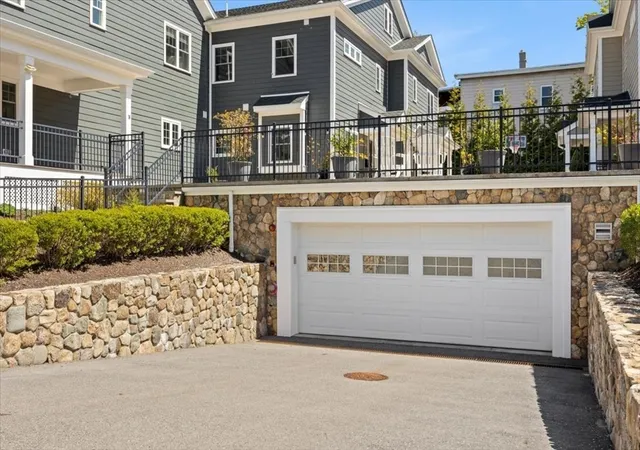 16-26-dalby-st-3-newton-ma-02458/hzid_59b9d50a