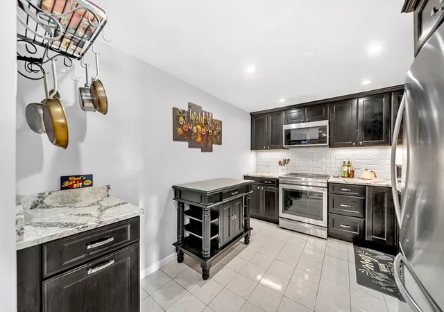 8-ninth-street-610-medford-ma-02155/hzid_fa6499c1