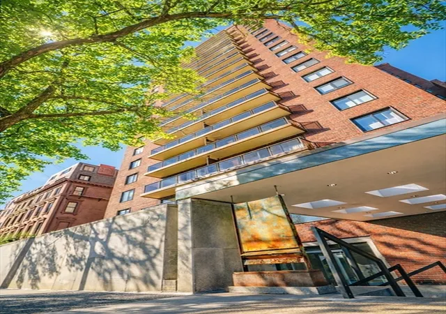 180-beacon-street-8de-boston-ma-02116/hzid_1da53202