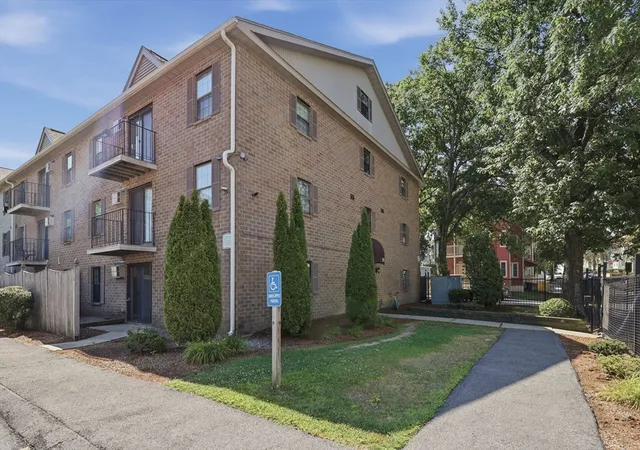 80-stanton-street-2-worcester-ma-01605/hzid_2134b3d8