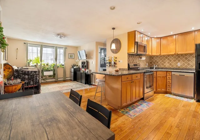 12-woodland-st-21-everett-ma-02149/hzid_ca367e0a